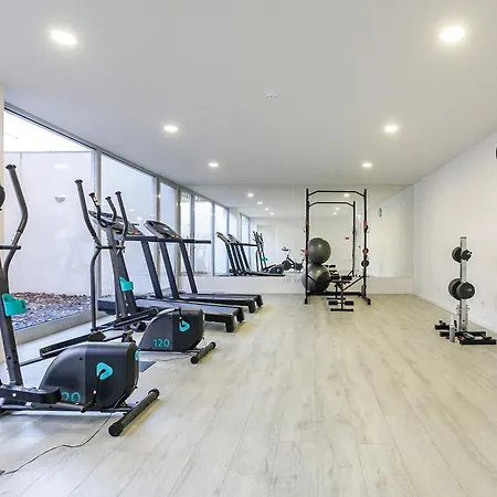 Modern Loft With Gym & Parking By Lovelystay Apartment Porto