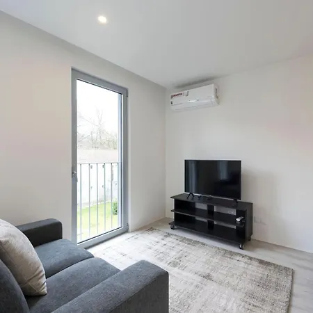 Apartment Modern Loft With Gym & Parking By Lovelystay Porto