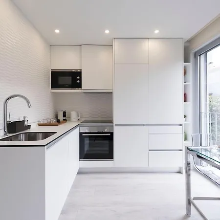 Apartment Modern Loft With Gym & Parking By Lovelystay