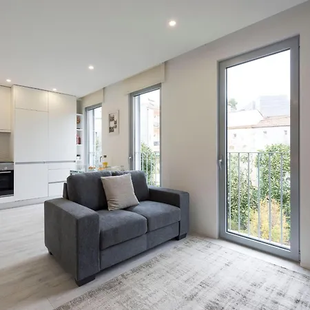 Apartment Modern Loft With Gym & Parking By Lovelystay *