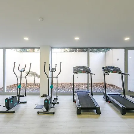 דירה Lovelystay - Modern Loft With Gym & Free Parking Minutes Away From Cbd *