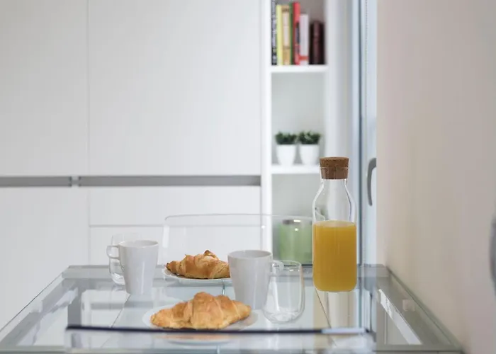 Lovelystay - Modern Loft With Gym & Free Parking Minutes Away From Cbd Διαμέρισμα *