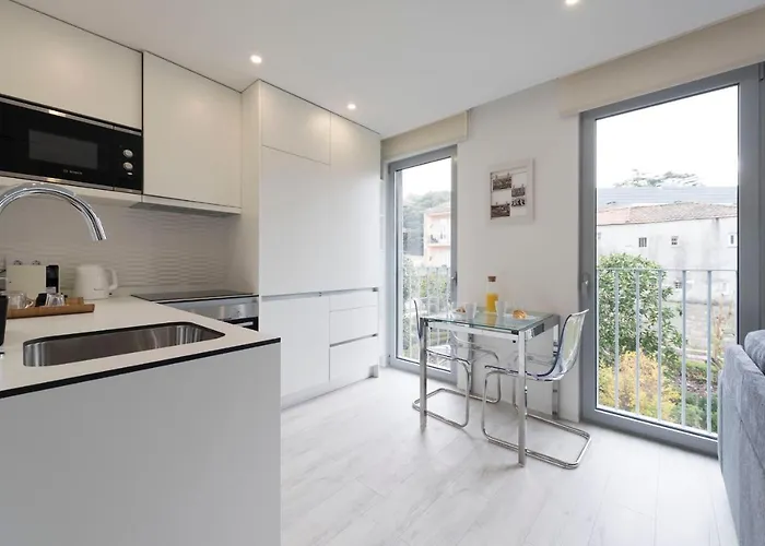 Διαμέρισμα Lovelystay - Modern Loft With Gym & Free Parking Minutes Away From Cbd Πόρτο