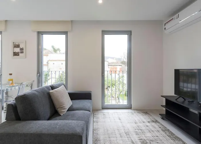 Lovelystay - Modern Loft With Gym & Free Parking Minutes Away From Cbd Διαμέρισμα